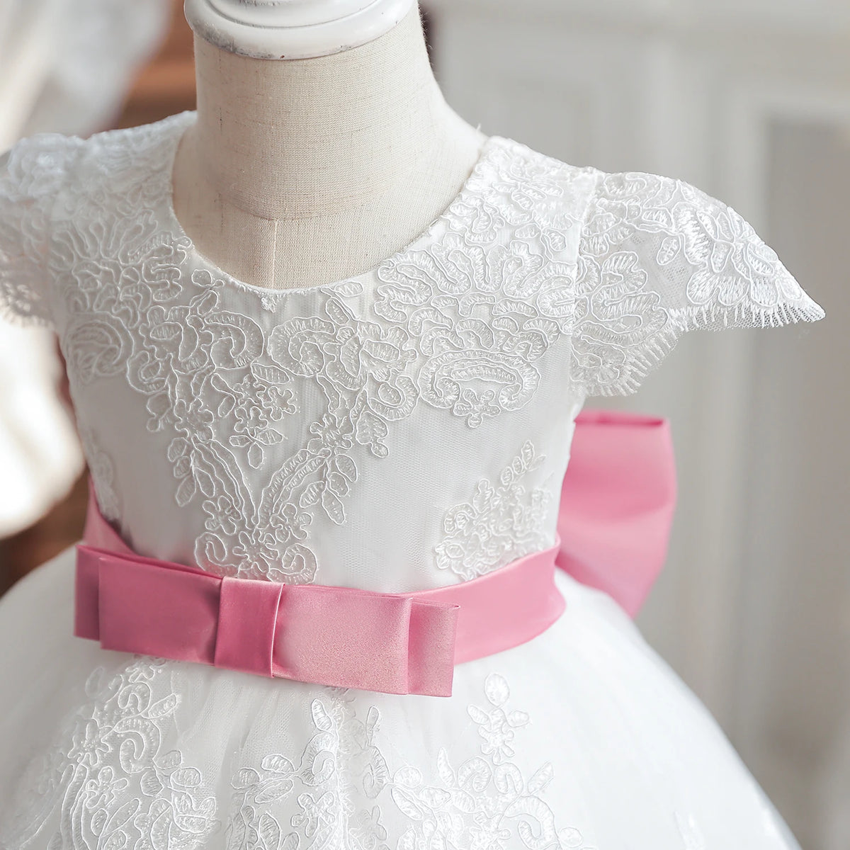 Embroidery Elegant Princess Dress for Girls Luxury Golden Lace Vintage Children Festival Party Gown Baby Formal Weddings Dresses