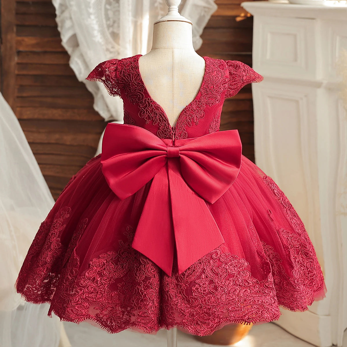 Embroidery Elegant Princess Dress for Girls Luxury Golden Lace Vintage Children Festival Party Gown Baby Formal Weddings Dresses