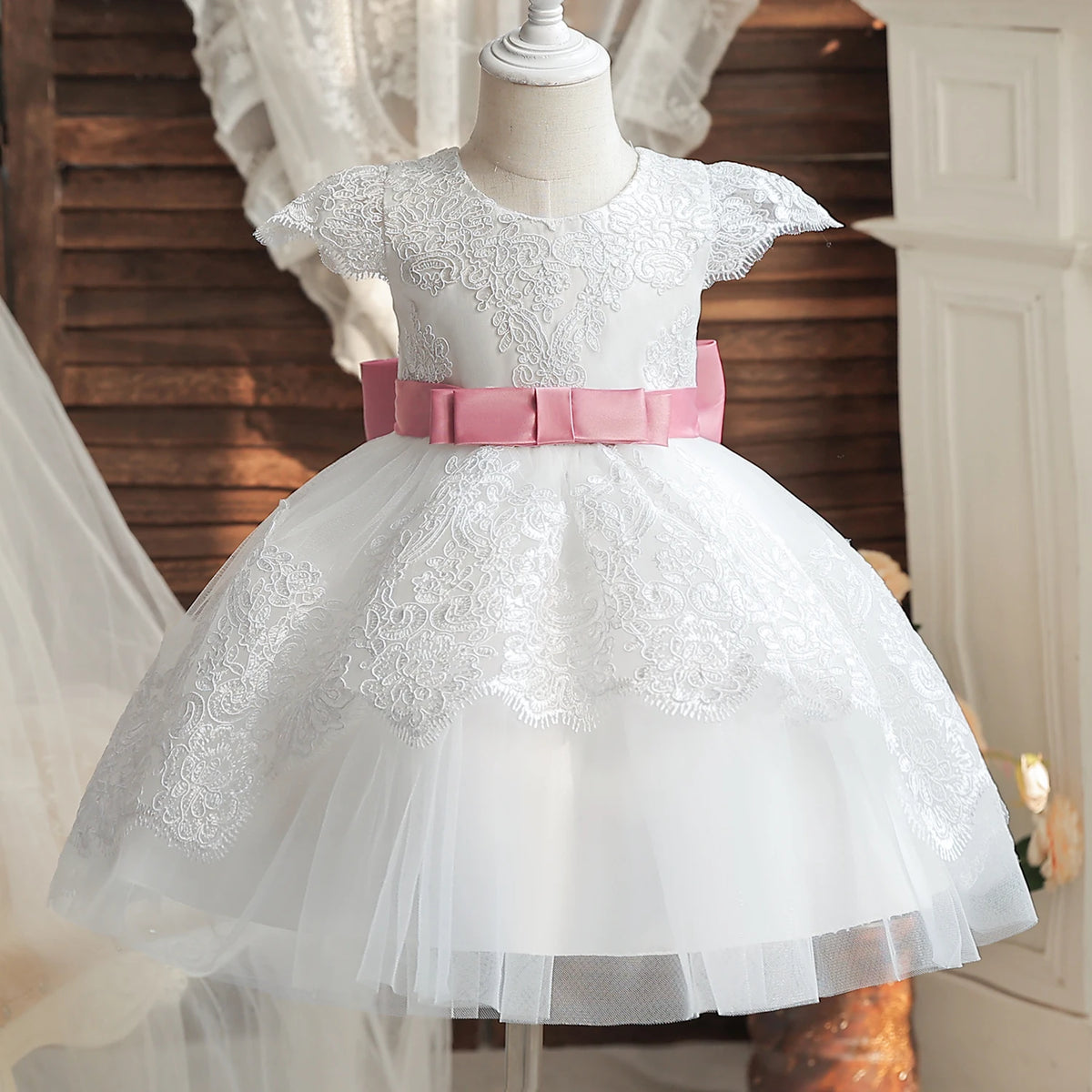 Embroidery Elegant Princess Dress for Girls Luxury Golden Lace Vintage Children Festival Party Gown Baby Formal Weddings Dresses