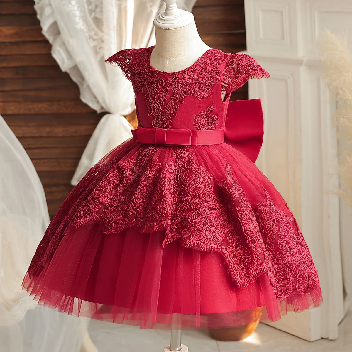 Embroidery Elegant Princess Dress for Girls Luxury Golden Lace Vintage Children Festival Party Gown Baby Formal Weddings Dresses