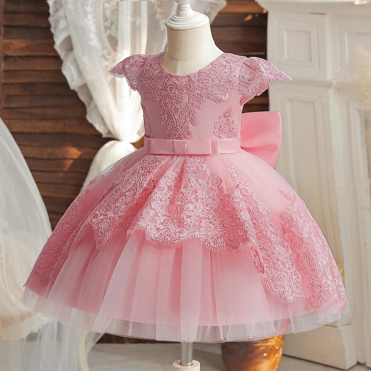 Embroidery Elegant Princess Dress for Girls Luxury Golden Lace Vintage Children Festival Party Gown Baby Formal Weddings Dresses