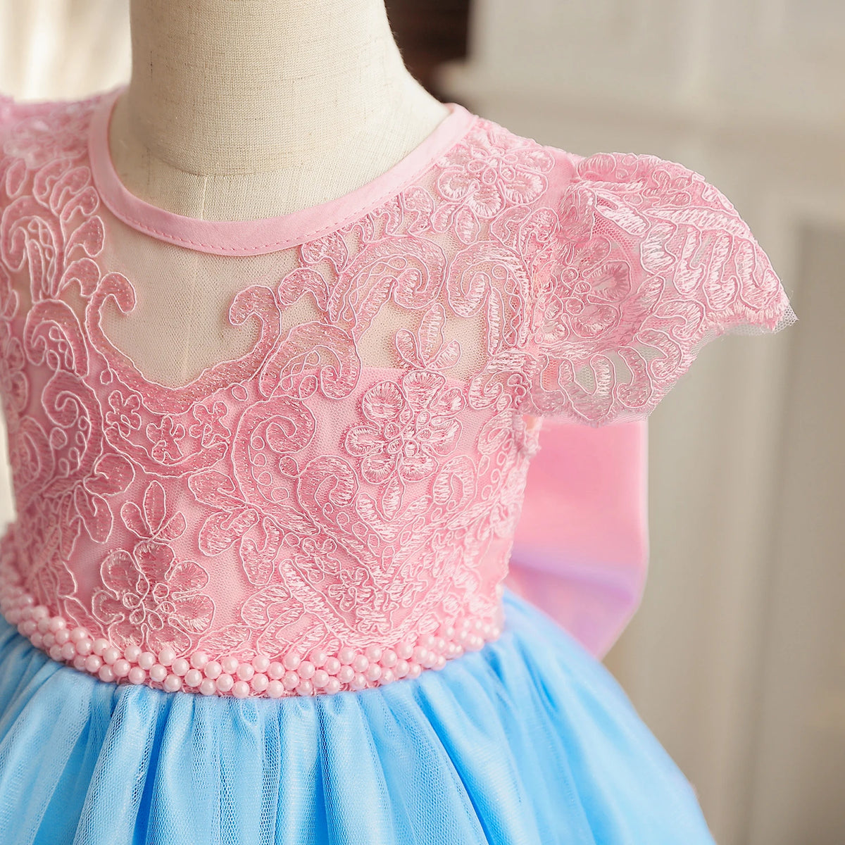 Embroidery Elegant Princess Dress for Girls Luxury Golden Lace Vintage Children Festival Party Gown Baby Formal Weddings Dresses