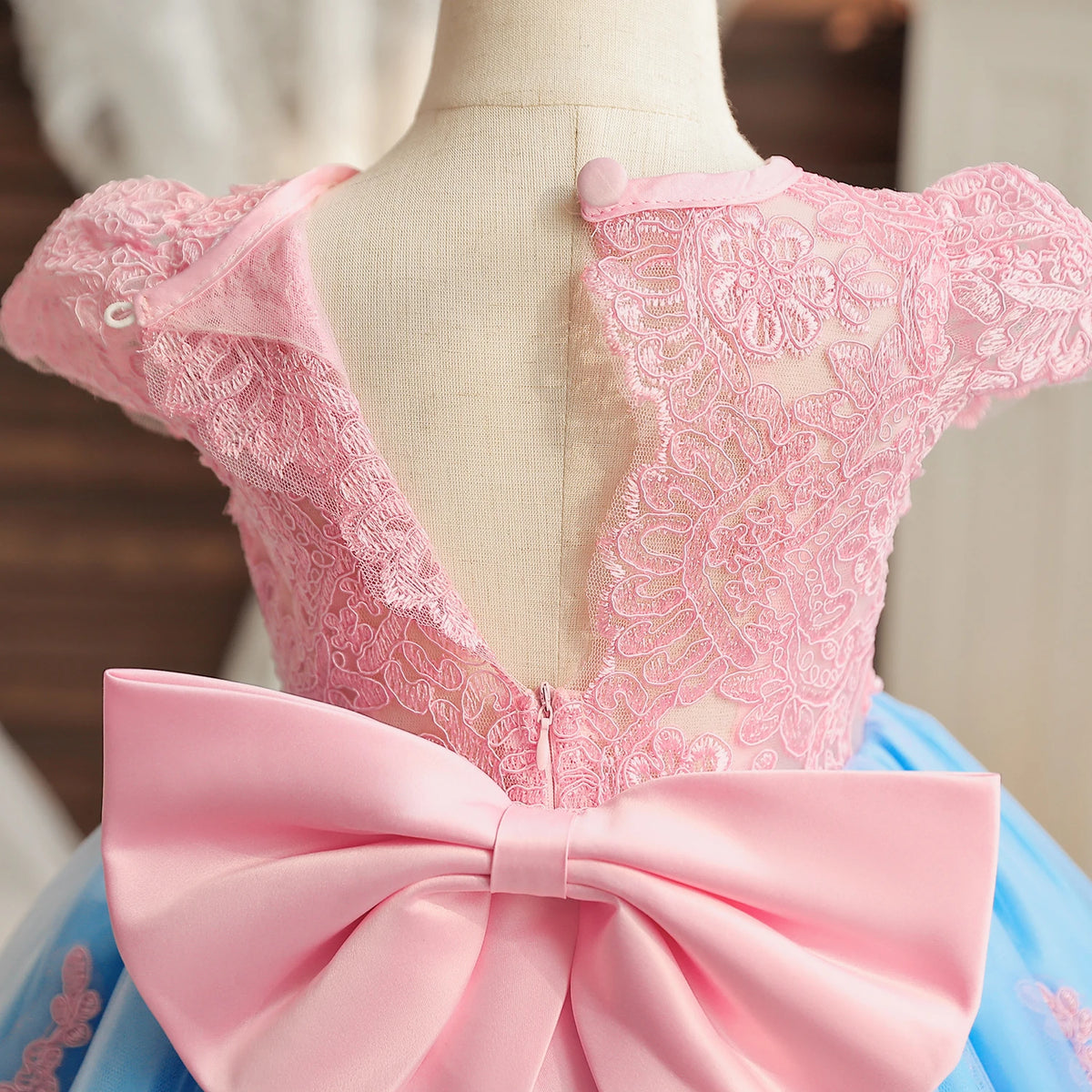 Embroidery Elegant Princess Dress for Girls Luxury Golden Lace Vintage Children Festival Party Gown Baby Formal Weddings Dresses