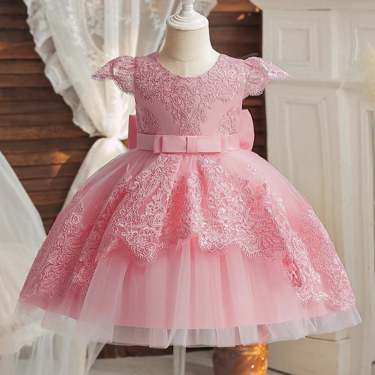 Embroidery Elegant Princess Dress for Girls Luxury Golden Lace Vintage Children Festival Party Gown Baby Formal Weddings Dresses