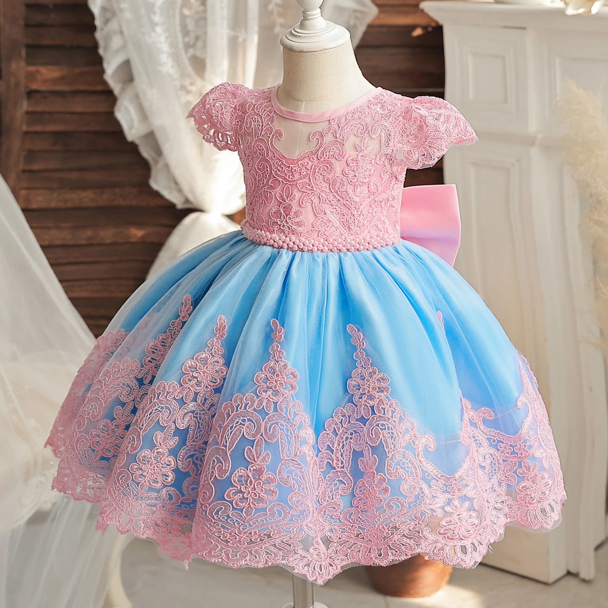Embroidery Elegant Princess Dress for Girls Luxury Golden Lace Vintage Children Festival Party Gown Baby Formal Weddings Dresses